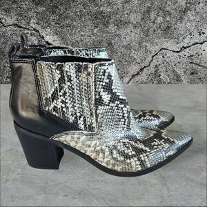 Marc Fisher‎ LTD Women's Unno Snake Print Pointed Toe Leather Boots Size 9.5 M